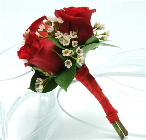 Three Rose Bouquet – Red – Vegas Wedding Flowers