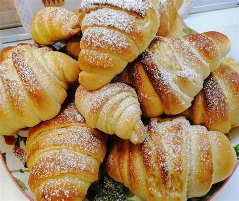 CORNETTI BRIOCHE FAVOLOSI E SOFFICISSIMI Dolce Ricetta Facile Come Al