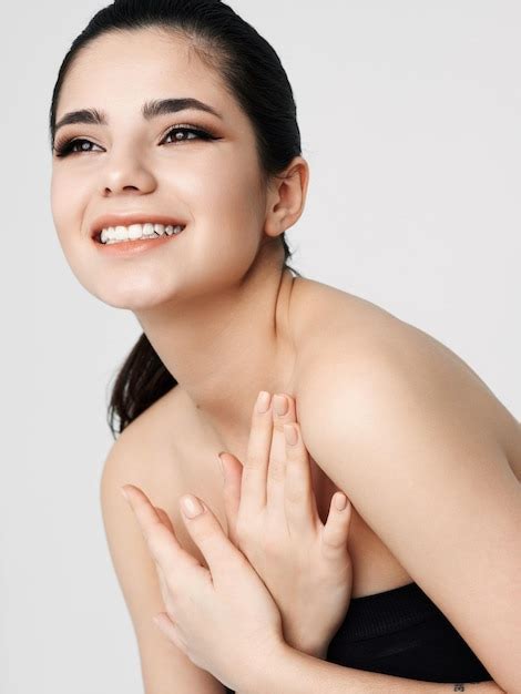 Premium Photo Pretty Brunette Smile Bright Makeup Naked Shoulders