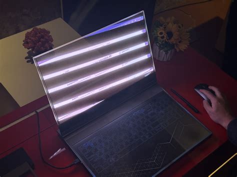 Lenovo показала ноутбук с прозрачным экраном - Hardwareluxx Russia