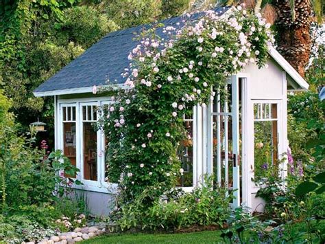 Garden Cottages and Small Sheds for Your Outdoor Space | Decoist