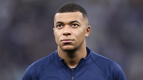 Kylian Mbappe R Zboi Deschis Cu Psg Francezul A R Bufnit Public Dup