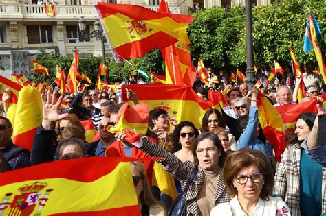 El Pp De Córdoba Congrega En Las Tendillas A Miles De Personas Contra