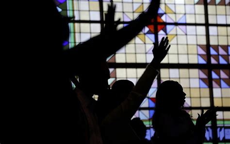 Decline of Christianity in America continuing at rapid pace, poll finds ...