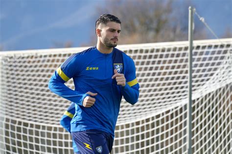 Serie A Colpaccio Del Frosinone Calcio Dal Bologna Arriva Kevin