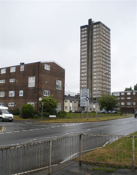 Cwmbran Cwmbran Town Centre Tower Block Southville 29 Ma Flickr