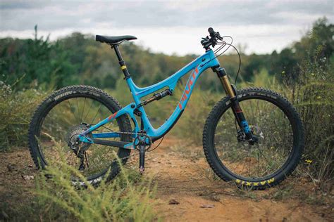 five-full-suspension-MTB-in-Blue.jpg