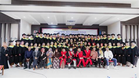 Yudisium Periode Ii Iii Tahun Fh Umm Luluskan Wisudawan Terbaik