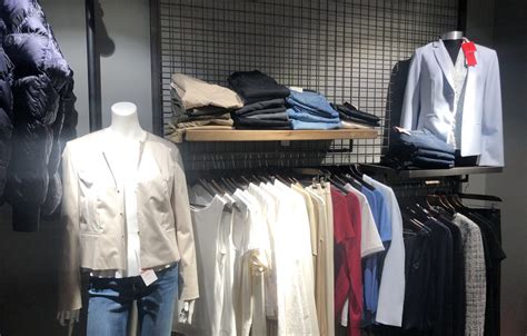 Un Nouveau Magasin De Destockage De V Tements De Marque Au Centre Ville