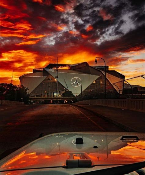 Mercedes Benz Stadium in Atlanta | Stadium architecture, Atlanta ...