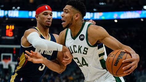 Giannis Antetokounmpos Triple Double Leads Bucks To 6th Straight Win Fox News