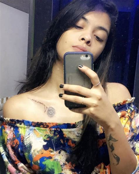 Will You Guys Fuck Her Huge Ass A Big Plump Peach Ass Scrolller