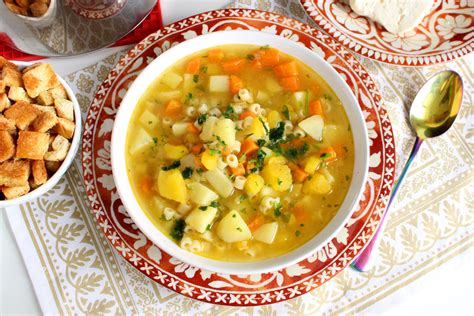 Sopa de legumes fácil e nutritiva veja a receita