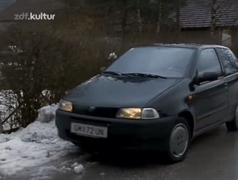 IMCDb org 1994 Fiat Punto SX 1a serie 176 in Schloßhotel Orth 1996