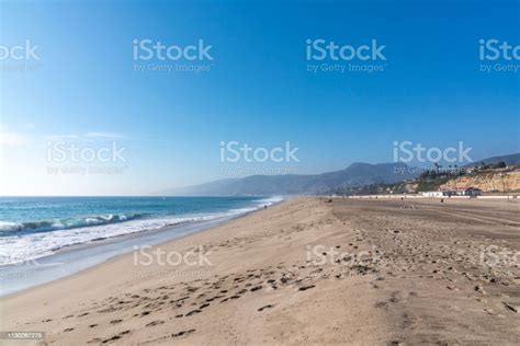 Malibu Beach California Stock Photo - Download Image Now - Beach ...