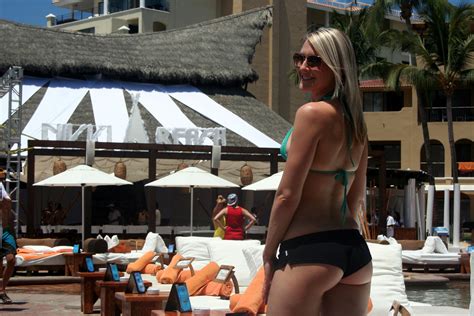 Bikini Model Kelly Sunshine AI Enhanced CaboJade 009 Topaz Sharpen Faceai Porn Pic