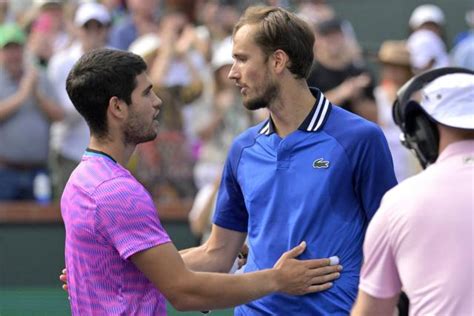 Daniil Medvedev Battu Par Carlos Alcaraz En Finale D Indian Wells