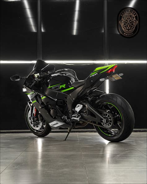 Kawasaki Ninja Zx R Black