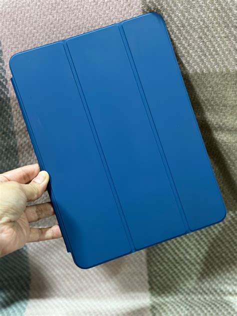 Original APPLE Ipad Air Case 9.6 in 5th Gen. on Carousell