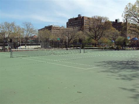 Van Voorhees Playground : NYC Parks