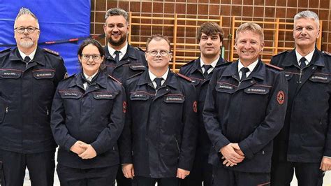 R Ckblick In Peterzell Feuerwehrmann Rettet Mit Defibrillator Fc