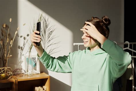 How Does Social Media Affect Teenagers? | Teen Therapy Simi Valley, Ca