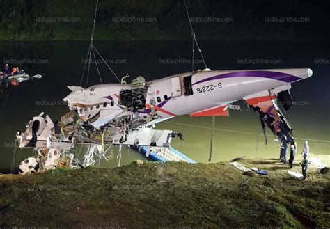 France Monde Crash de l ATR les deux moteurs étaient à l arrêt