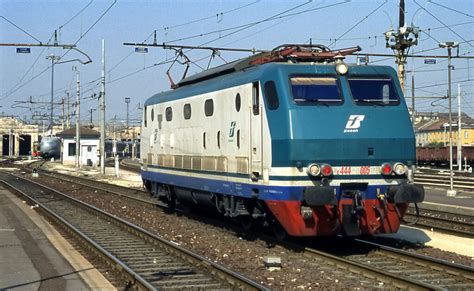 E 444 005 Milano Greco Pirelli 9 Aprile 1997 Di Roberto Bonetti