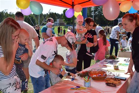 Profilaktyczny piknik rodzinny Pożegnanie wakacji ZDJĘCIA Urząd