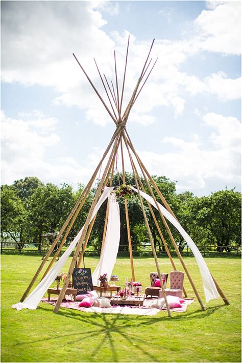 Bohemian Naked Tipi Bridal Inspiration Binky Nixon Photography 0002 Unique Rebels Union