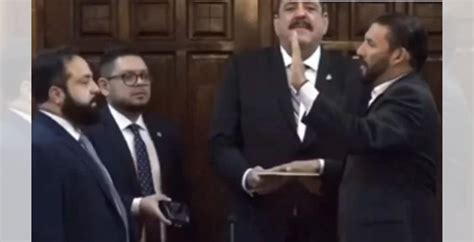 Luis Redondo Juramenta La Nueva Junta Directiva Del Congreso Nacional