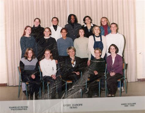 Photo de classe 1 BAC CO de 1999 Lycée Professionnel Europe Copains