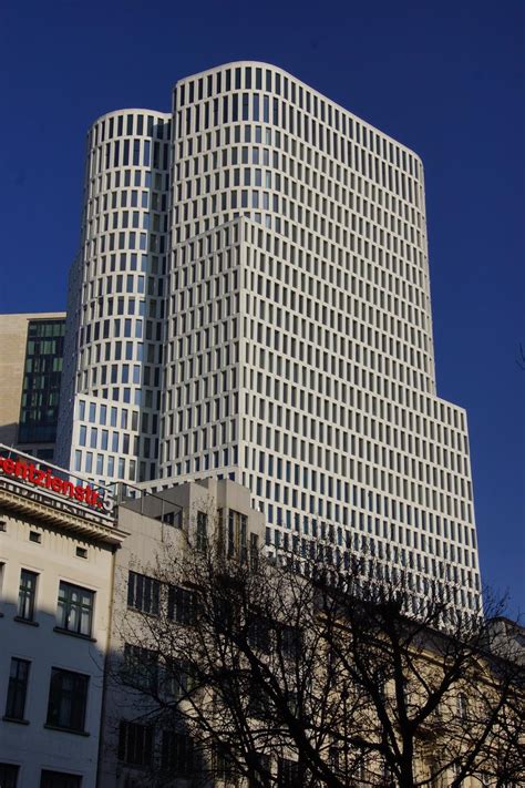 Upper West (Berlin-Charlottenburg, 2017) | Structurae