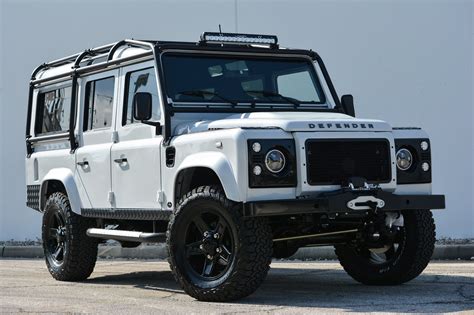 Land Rover Defender 110 Puma