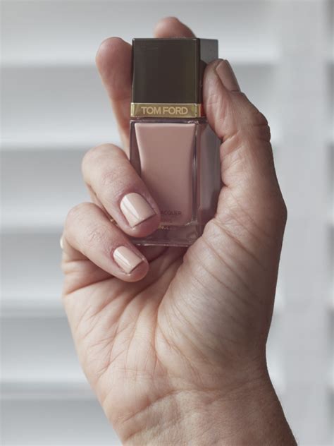 Comment choisir un vernis à ongles nude selon la couleur de votre peau Manucure Mode et