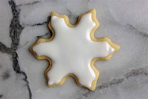 The Ultimate Guide To Royal Icing For Decorating Holiday Cookies Foodal 2024