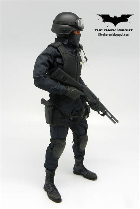 Toyhaven Hot Toys The Dark Knight Gotham City Police Department S W A T Team Member