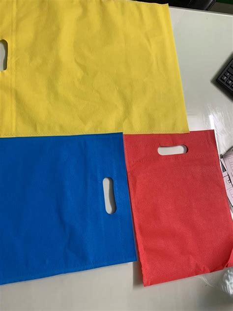 Red Non Woven D Cut Bags Multi Colours For Shopping At Rs 90 Kilogram