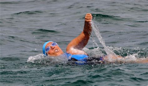 Diana Nyad completa la travesía de cruzar de Cuba a La Florida