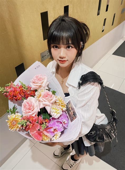 Mê đắm clip nũng nịu của hot girl Helia Bảo Hân fan nam chỉ muốn được che chở