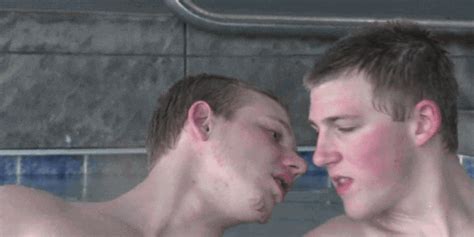 Naked Pool Guys Gifs Pics Photo 962 BoyFriendTV