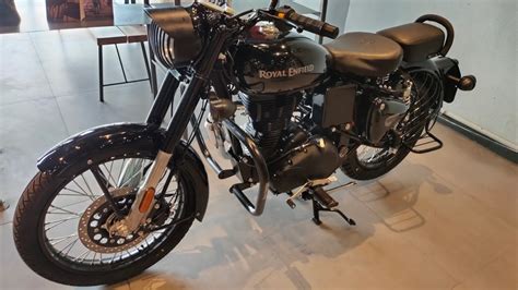 Royal Enfield Classic 350 Pure Black Bs 6 2020 Features Royal Enfield Pure Black Youtube