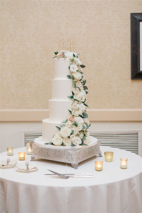 Bridal Cake Table