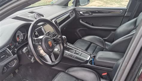 Location Porsche Macan S à Bras sur Meuse 55100