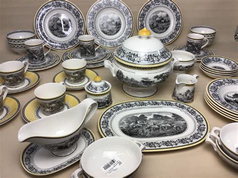 54 Piece Villeroy And Boch Fine China Set