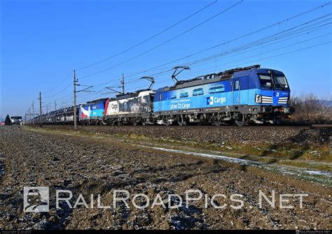 Siemens Vectron MS 383 004 9 operated by ČD Cargo a s taken by