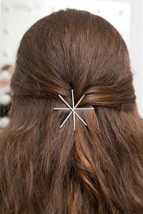 16 Stylish and easy bobby-pin hairstyles - Be Asia: fashion, beauty, lifestyle & celebrity news