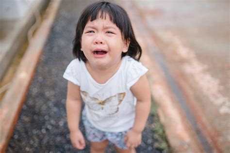 10 Cara Mengatasi Anak Tantrum Di Tempat Umu KlikDokter