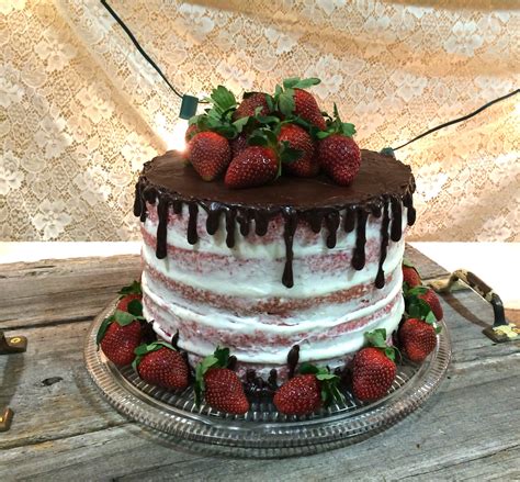 Strawberry Naked Cake With Chocolate Ganache