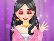 Blonde Sofia Celebrity Makeover Dress Up Games